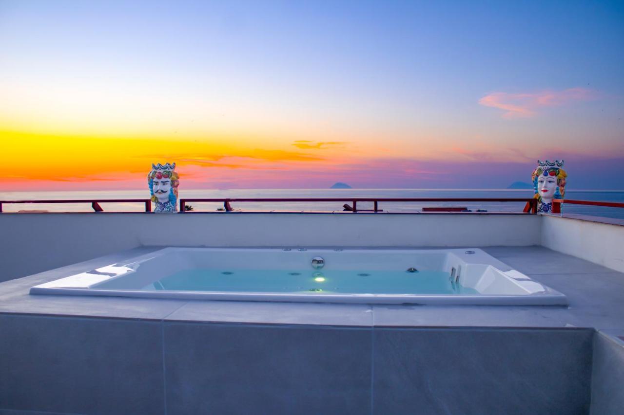 Duca D'Aosta Terrace, Skypool & Sauna Acquedolci Exteriér fotografie